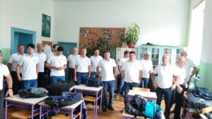 Še upojemo se, pa na oder!
