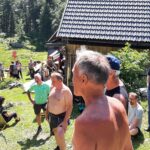 Petje se je spontano nadaljevalo tudi po koncertu.