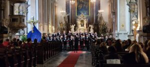 Župnijska cerkev sv. Jakoba je ponudila lepo kuliso