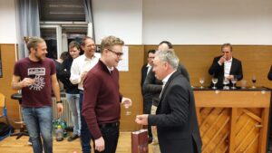 Naš predsednik Andrej Hočevar se je dirigentu Vodopivcev zahvalil za gostoljubje