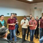 V družbi mladih pevcev smo spet nekoliko podoživeli prešerne študentske čase