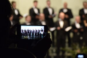 Koncert skozi snemalno prizmo.